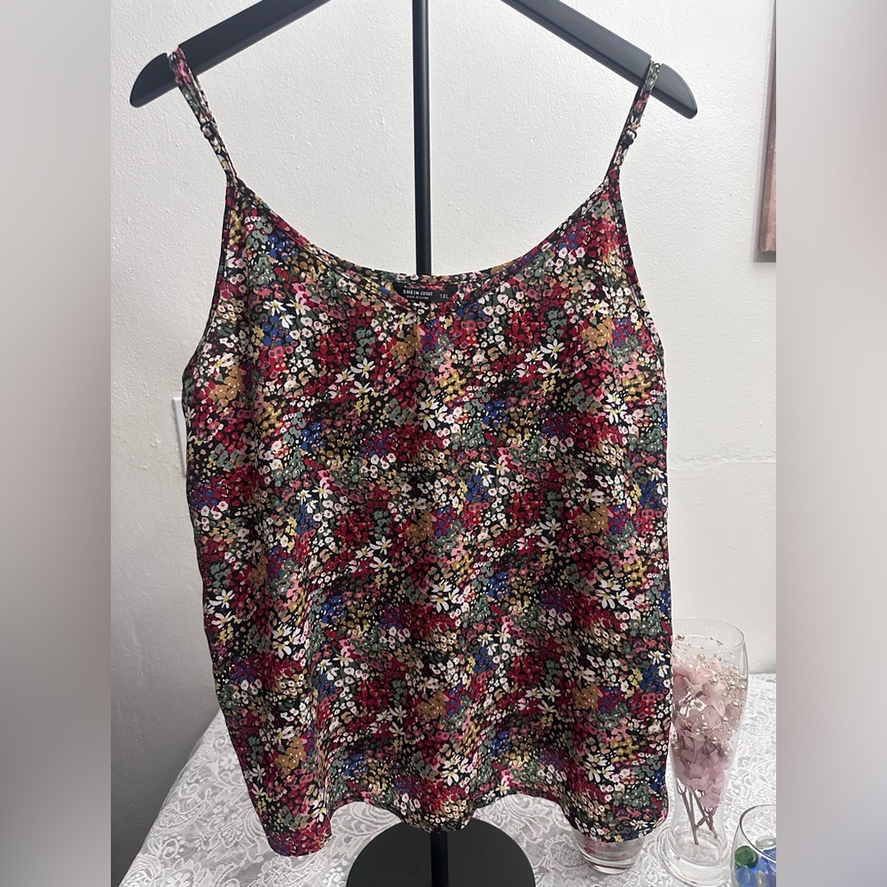 Shein Curve Floral Camisole Top 1XL Multicolor